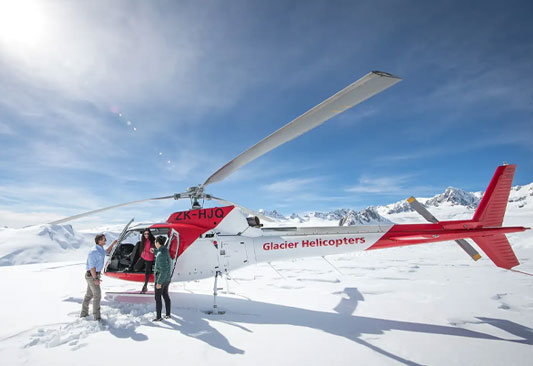 franz-josef-glacier/franz-josef-glacier-snow-landing