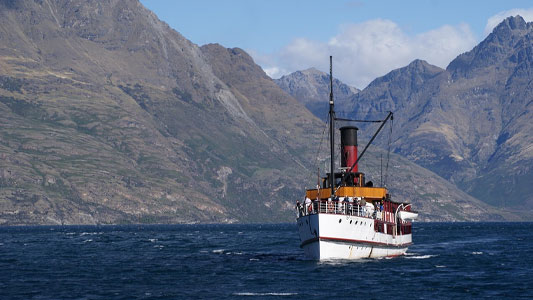 tss-earnslaw-steamship-cruise